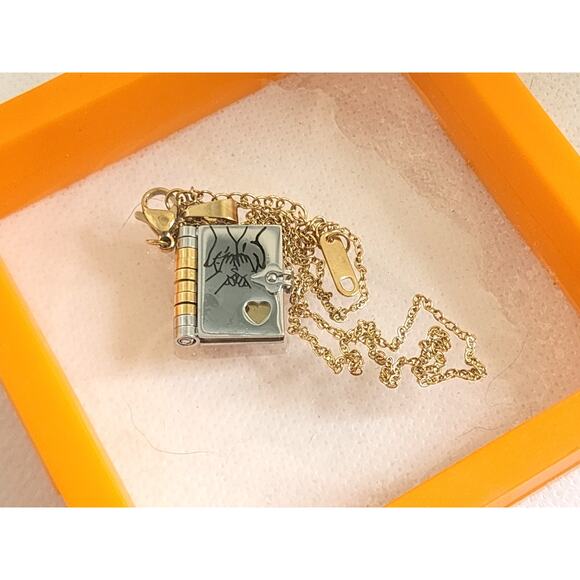 NECKLACE/FASHION JEWELRY-"My Incredible Daughter Book"-Opens-Gold Silver Tone - Picture 1 of 5